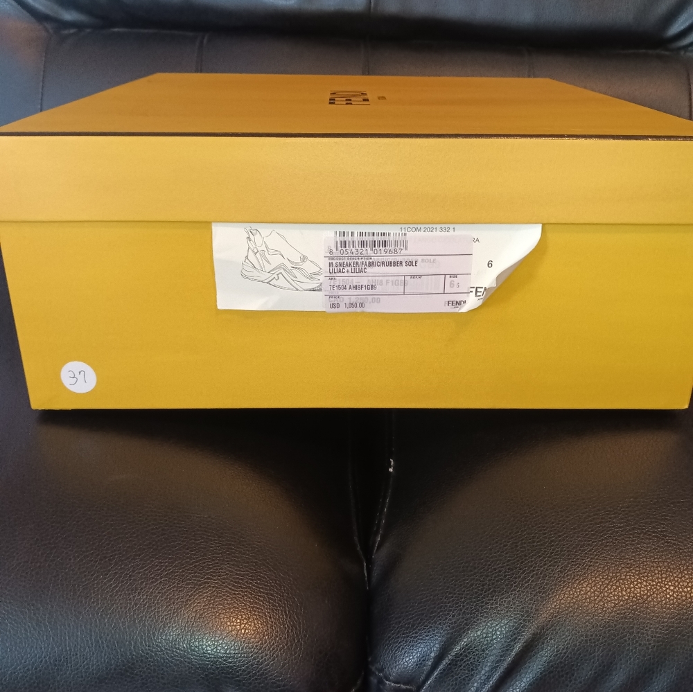 Authentic Fendi sneakers - Picture 2 of 10